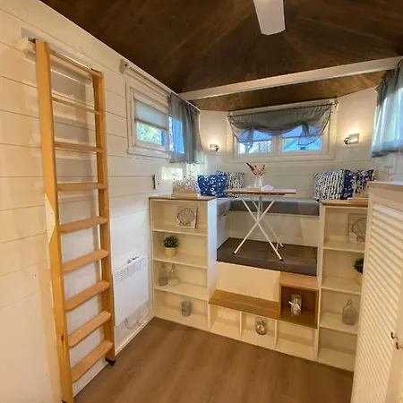 Апарт-отель Tiny House Ems Im Pier9 Tiny House Хамм
