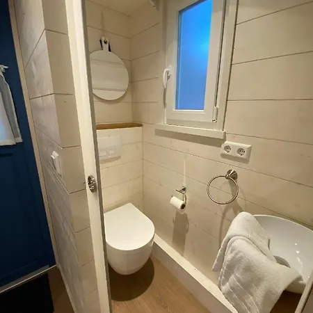 Tiny House Ems Im Pier9 Tiny House 3*