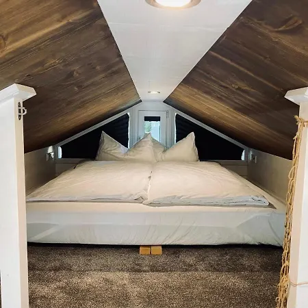 Hotel apartamentowy Tiny House Ems Im Pier9 Tiny House