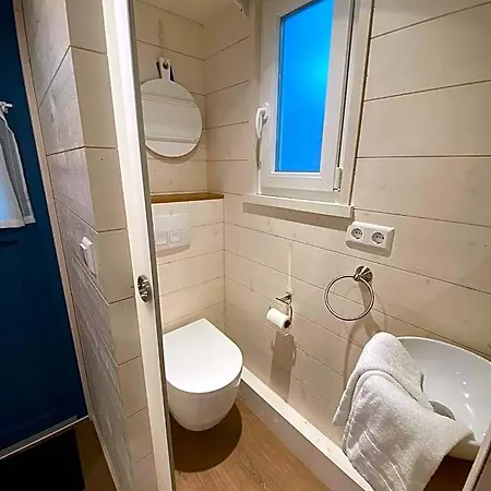 Hotel apartamentowy Tiny House Ems Im Pier9 Tiny House