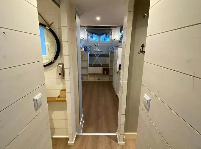Apart-hotel Tiny House Ems Im Pier9 Tiny House 3*