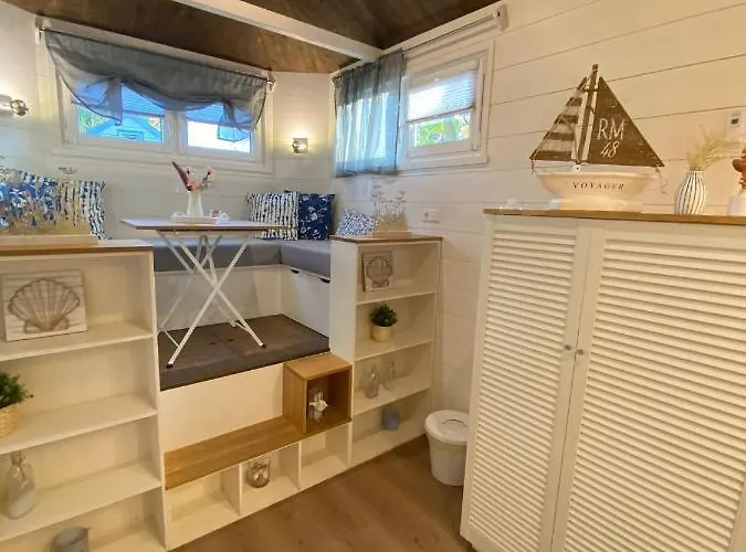 Apart-hotel Tiny House Ems Im Pier9 Tiny House